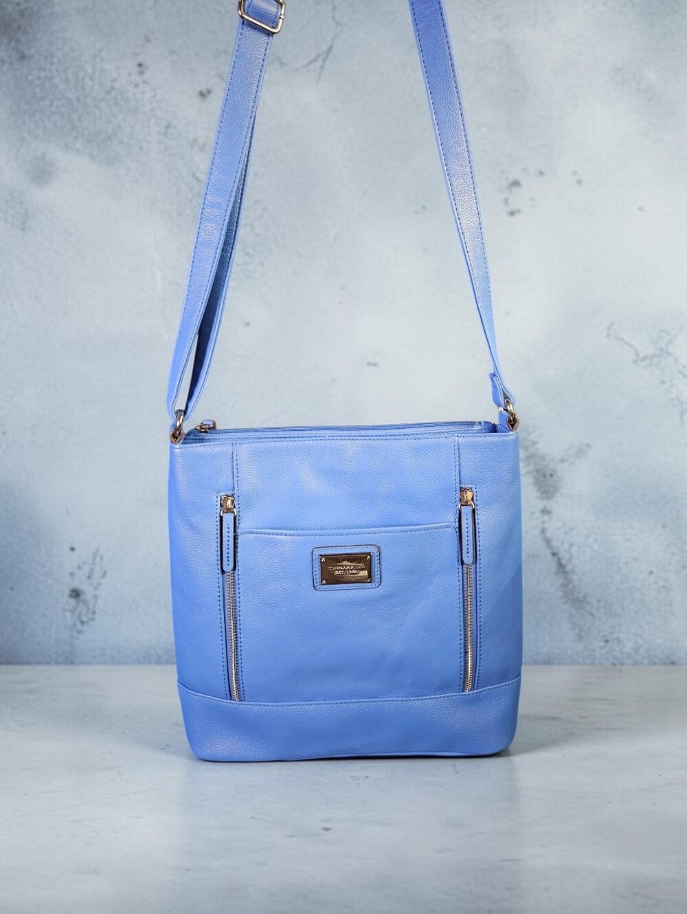 NWOT-Tignanello Pebbled Leather Large Crossbody Bag